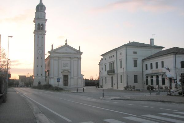 Cavasagra Piazza General Caviglia